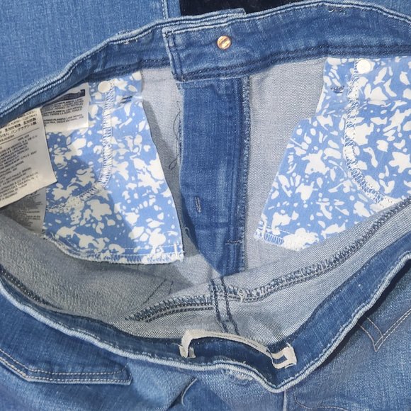 Levis white tag ladies' mid-rise skinny jeans, size 12, 30" waist - Picture 12 of 13